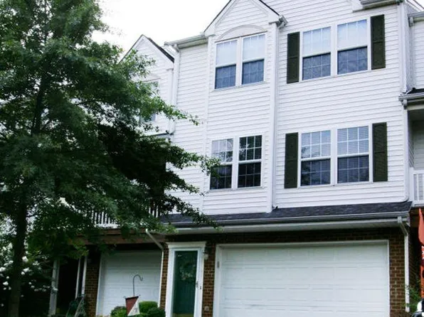 1210 Orange Leaf Ct, Christiansburg, VA 24073