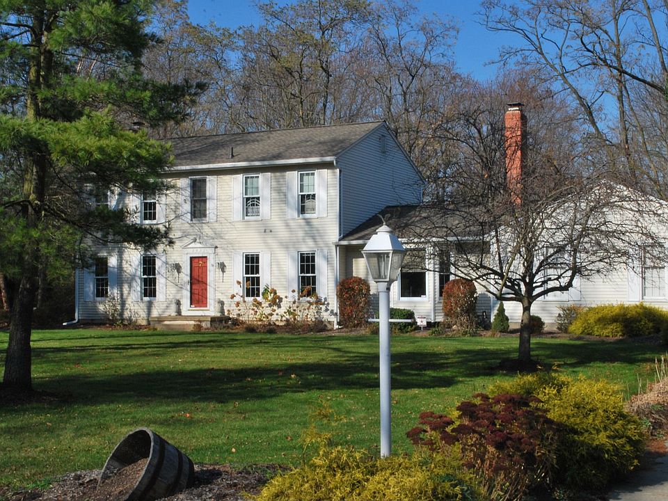 1st image of 2431 Cambridge Dr