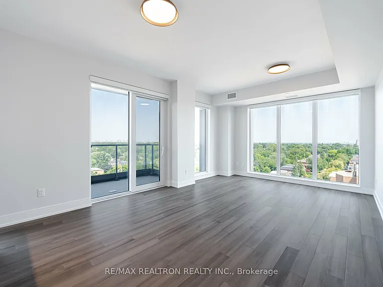 2525 Bathurst St #1009 — Photo 4