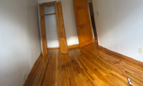 4th image of 1354 E 40th St #1F