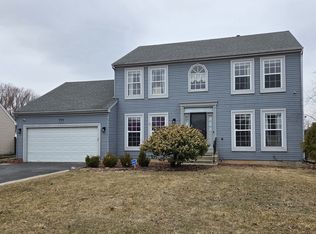 755 White Pine Cir, Lake In The Hills, IL 60156