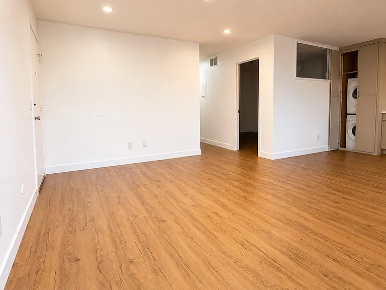 2885 Joseph Ave #8 — Photo 9