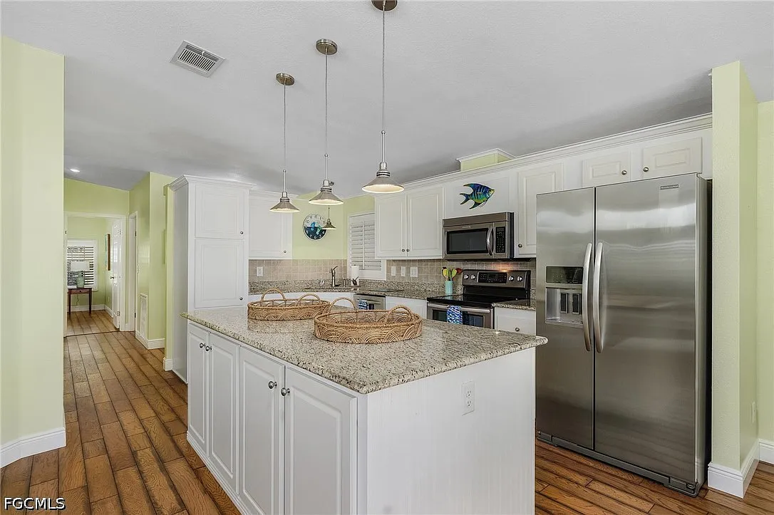 2 bed, 2.0 bath, 1538 sqft, $3,000 — Photo 4