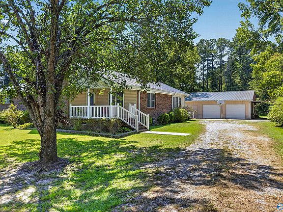 4th image of 1120 Rabbittown Rd