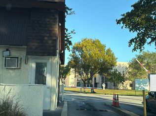 2850 Somerset Dr, Fort Lauderdale, FL 33311