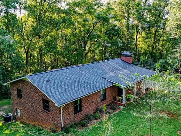 183 Key Valley Trl, Mount Airy, NC 27030
