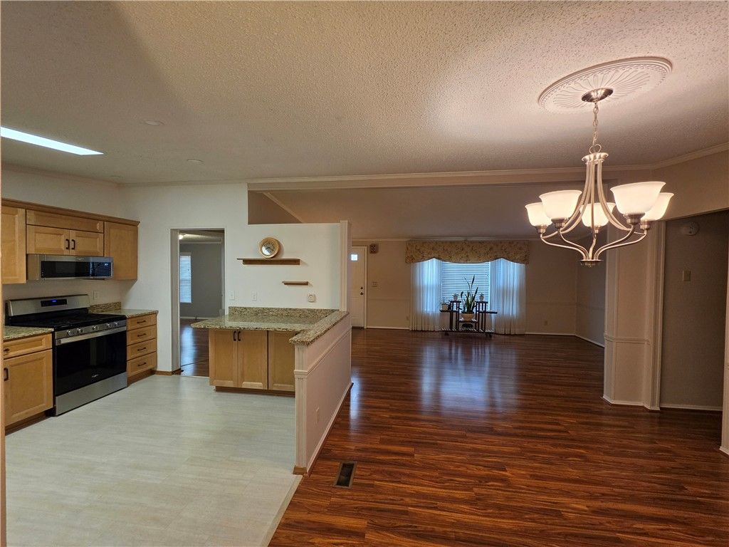 405 Vista Ln, Murrysville, PA - View 5