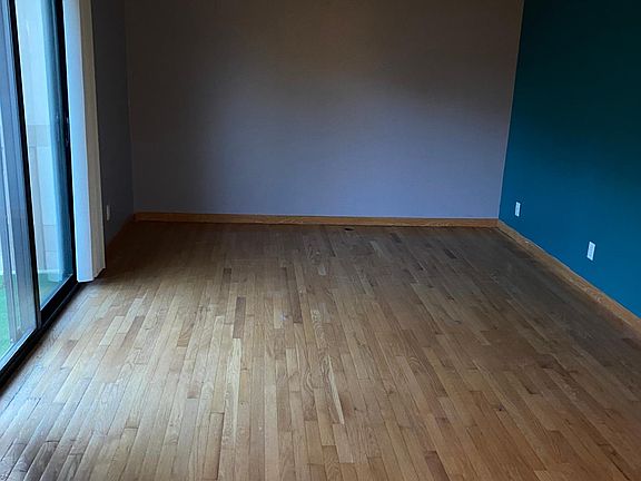 3rd image of 1422 Lake Mango Way