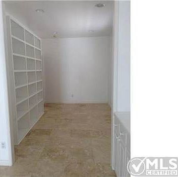 5th image of 2644 W Canyon Ave
