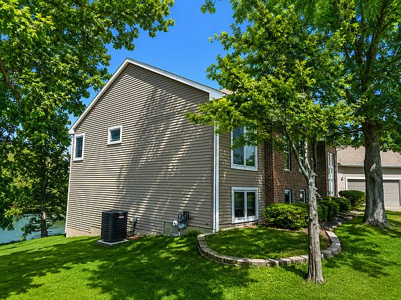 5th image of 103 Chickasaw Ln