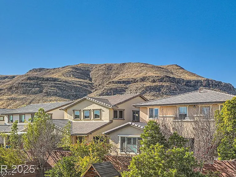 5873 Skyfall Ct — Photo 56