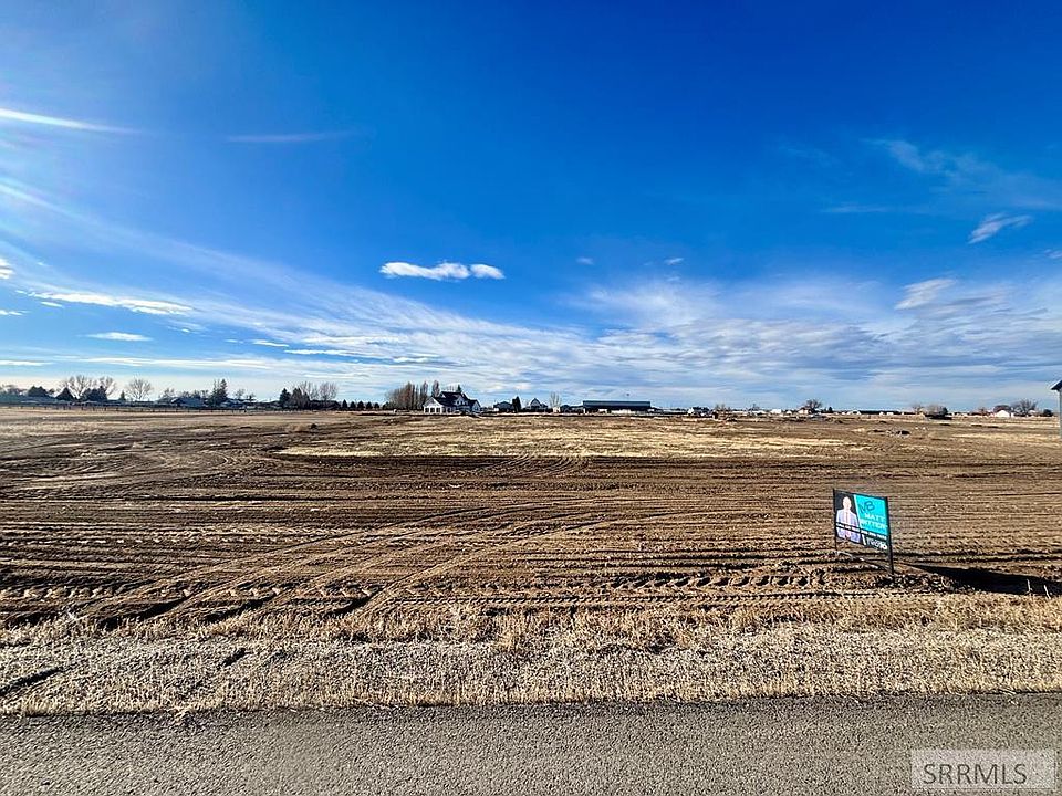 1st image of Silverleaf Ln
