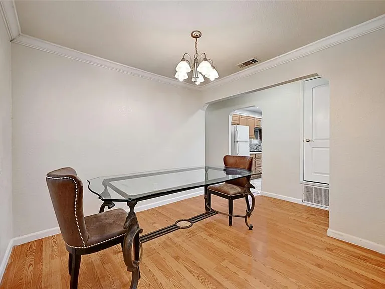 3312 Plantation Rd — Photo 3