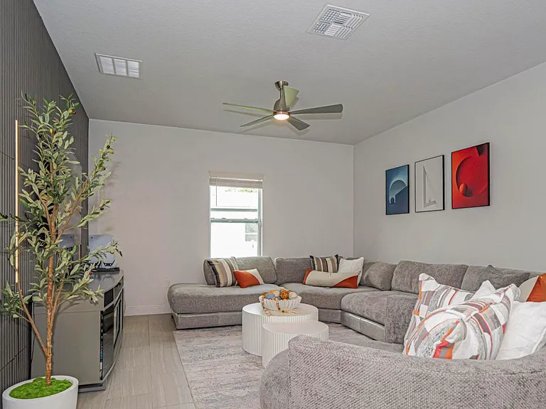 3010 Eldron Blvd SE — Photo 7