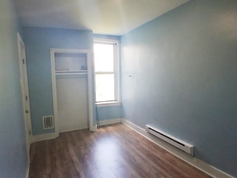 2925 N Marshall St — Photo 14