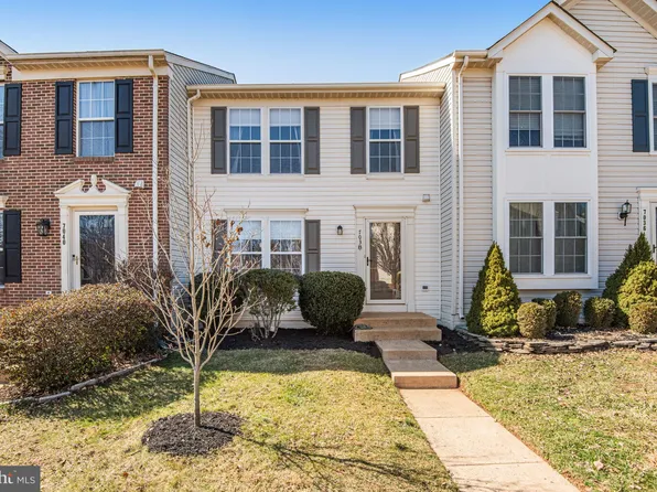 7038 Rogue Forest Ln, Gainesville, VA 20155