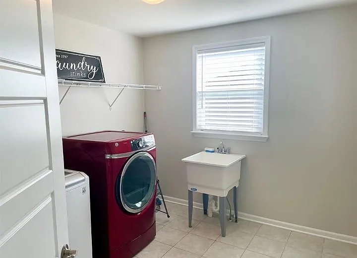 1127 Longspur Blvd — Photo 33