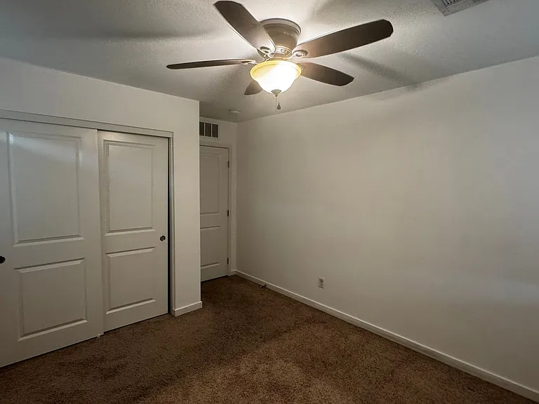 7080 Garnet Crest Ct — Photo 20
