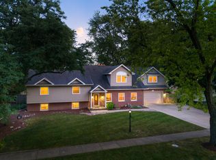 25W273 Concord Rd, Naperville, IL 60540