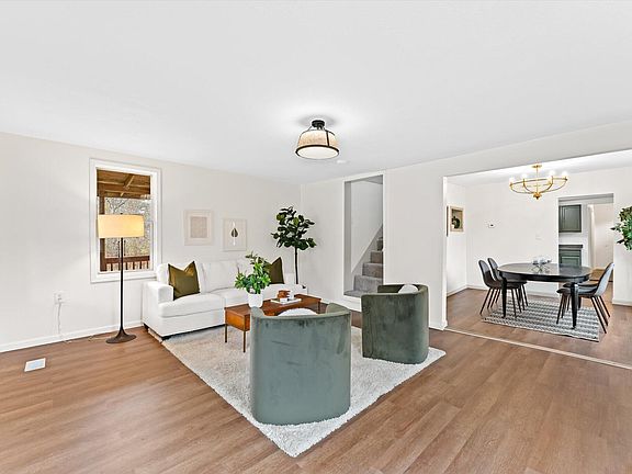 3rd image of 13168 Green St