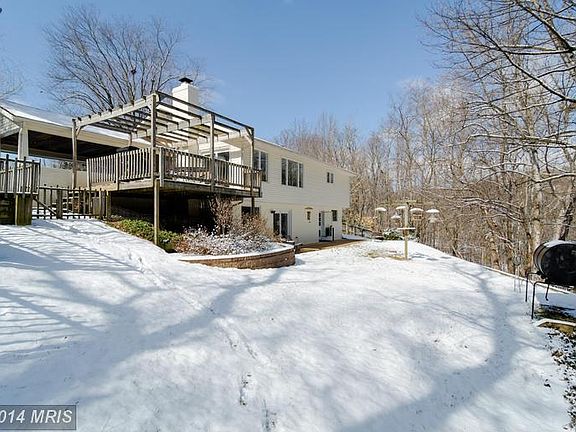 4th image of 743 Panther Ct