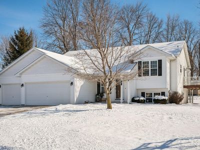 571 Maple Knoll Cir NW, Saint Michael, MN, 55376