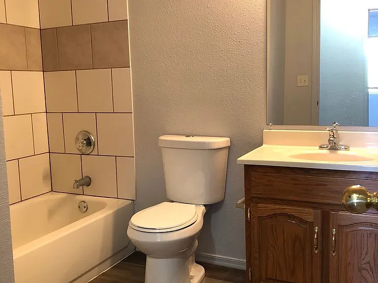 3523 N Dale Dr — Photo 10