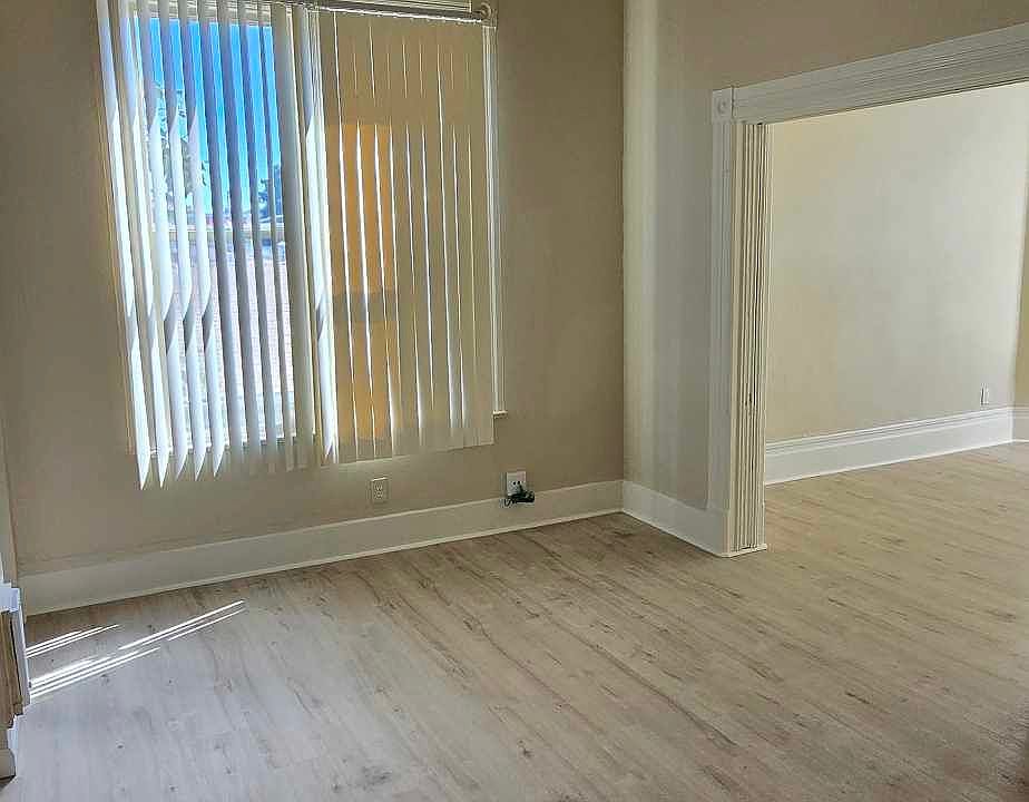 Living Room and bedroom entrance (Sliding door to the bedroom)