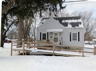 442 2nd St, Geneva, OH 44041