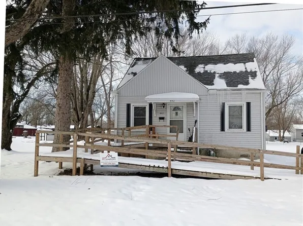 442 2nd St, Geneva, OH 44041