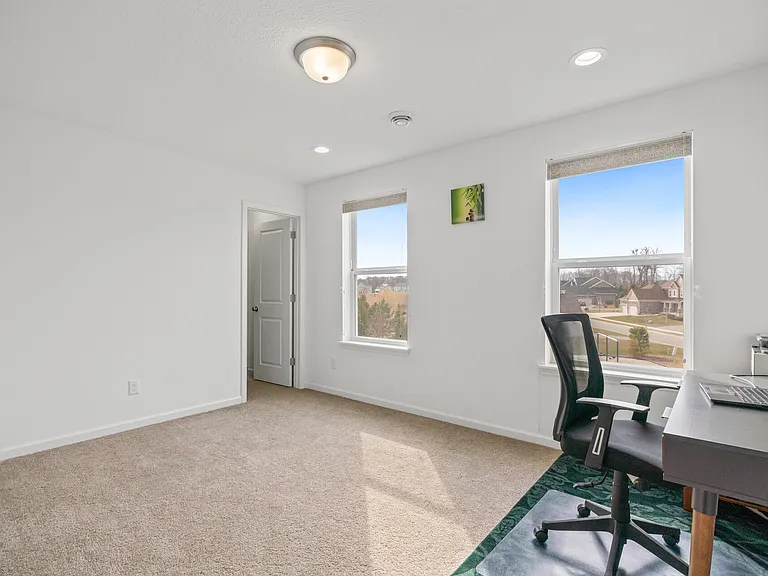 657 Aster Rd — Photo 34
