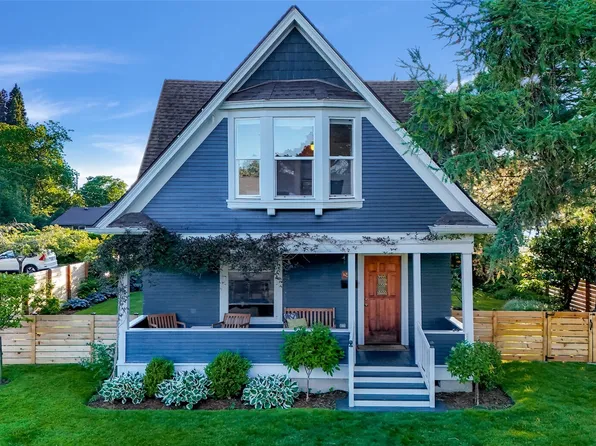 2429 Spruce St, Bellingham, WA 98225