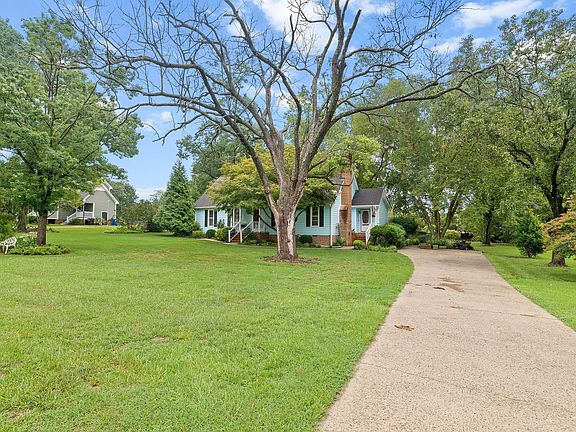 3rd image of 5537 Dunallie Dr