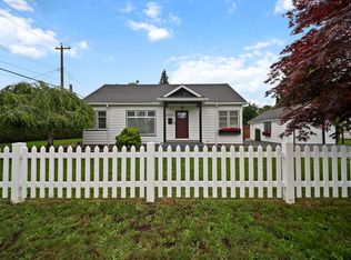 46005 Riverside Dr, Chilliwack, BC V2P3K7