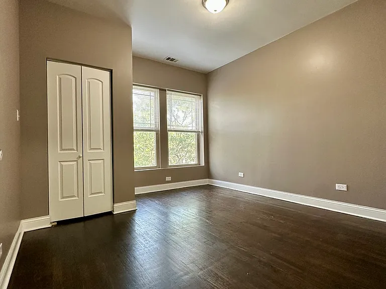 941 E Marquette Rd #3W — Photo 10