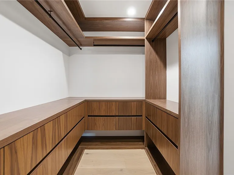 400 Heliotrope Ave — Photo 23