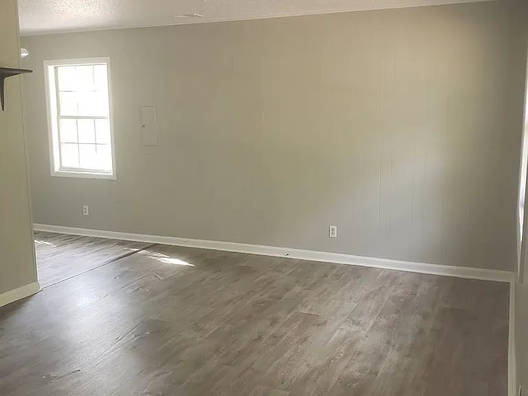 93 Dustin Ct — Photo 3