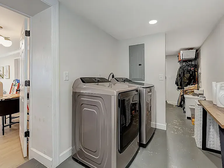 312 Rebecca St — Photo 9
