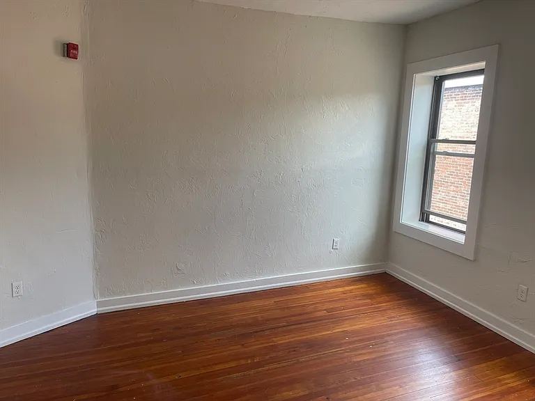 620 Columbia Rd #5 — Photo 6