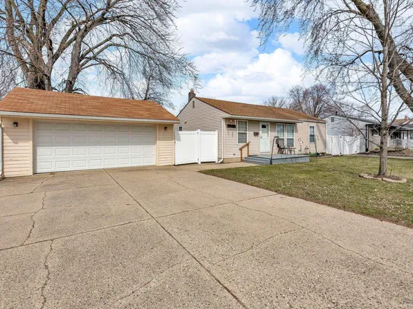 20175 Nicke St, Clinton Township, MI 48035