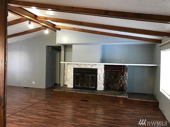 3rd image of 11510 237th Avenue Ct E