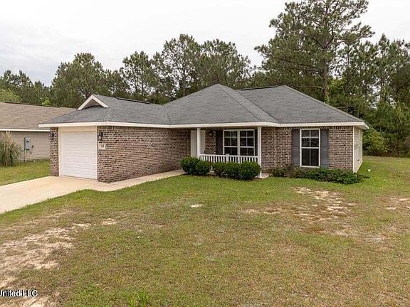 2nd image of 113 Hawthorne Dr
