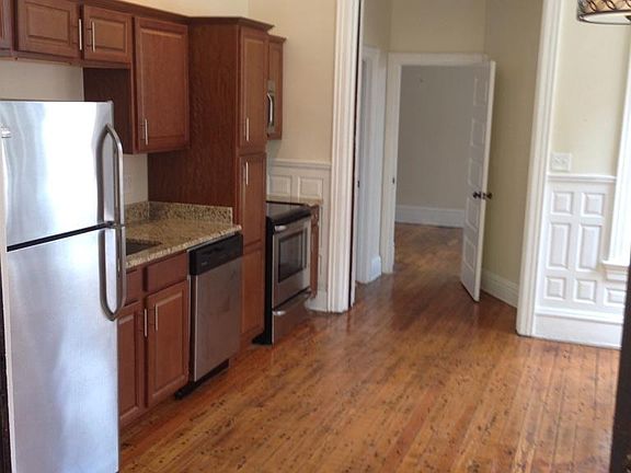 3rd image of 1648 W Grace St APT 1
