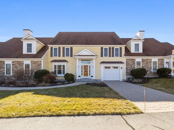 12 Boston St #22, Topsfield, MA 01983