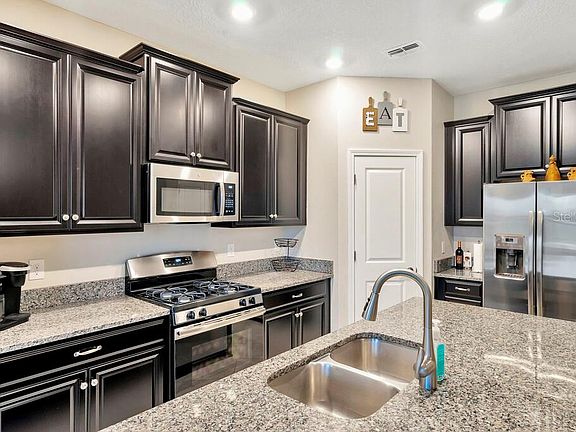 4th image of 21894 Crest Meadow Dr