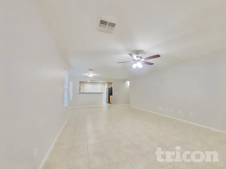 15456 W Desert Mirage Dr — Photo 2