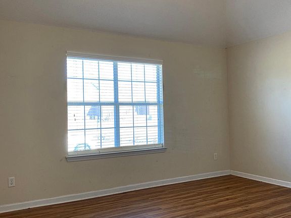 2nd image of 10071 Mill Hill Ave