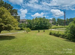 179 Moody Ave #A, Candler, NC 28715