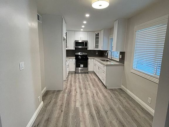 4th image of 305 N Alhambra Ave #2