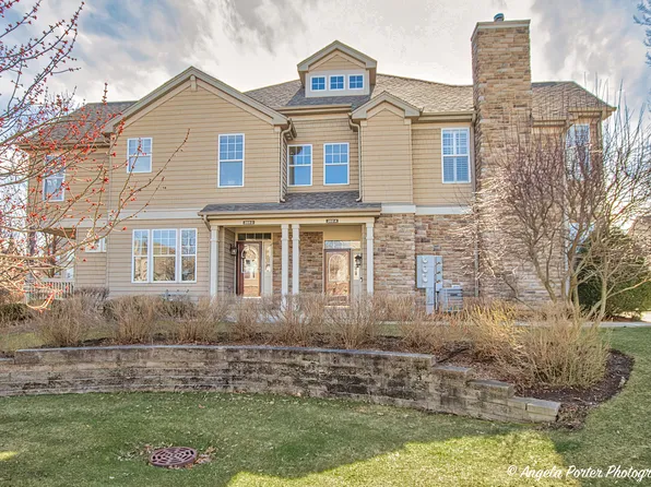 355 Promontory Ln Unit A, Wauconda, IL 60084